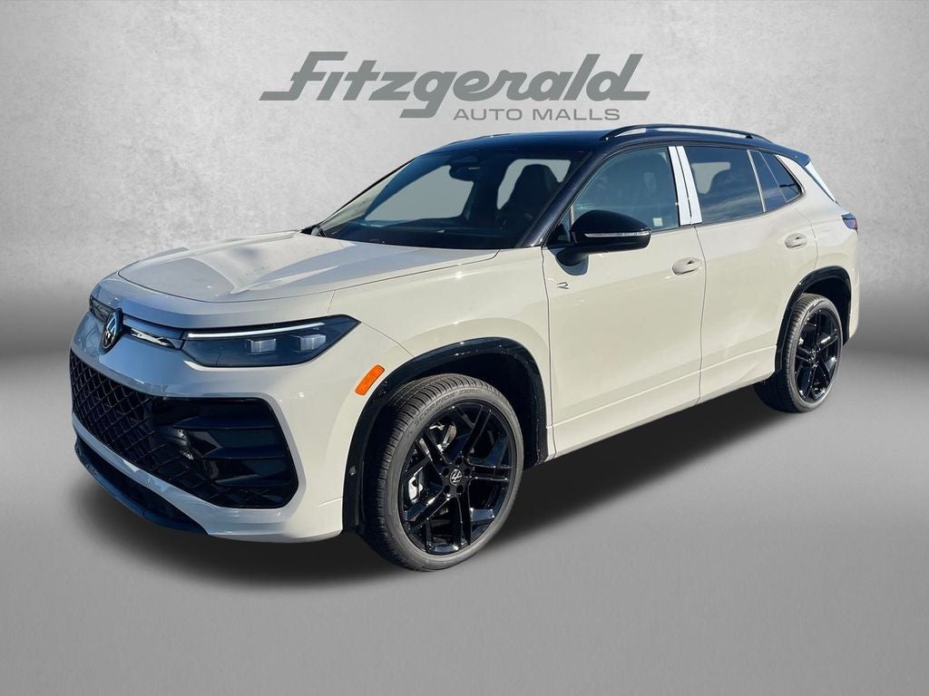 2026 Volkswagen Tiguan 2.0T SE R-Line Black