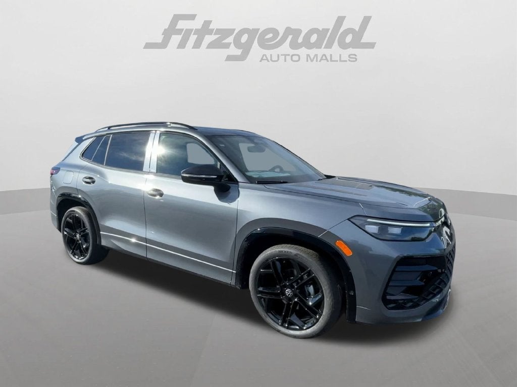 2026 Volkswagen Tiguan SE R-Line Black