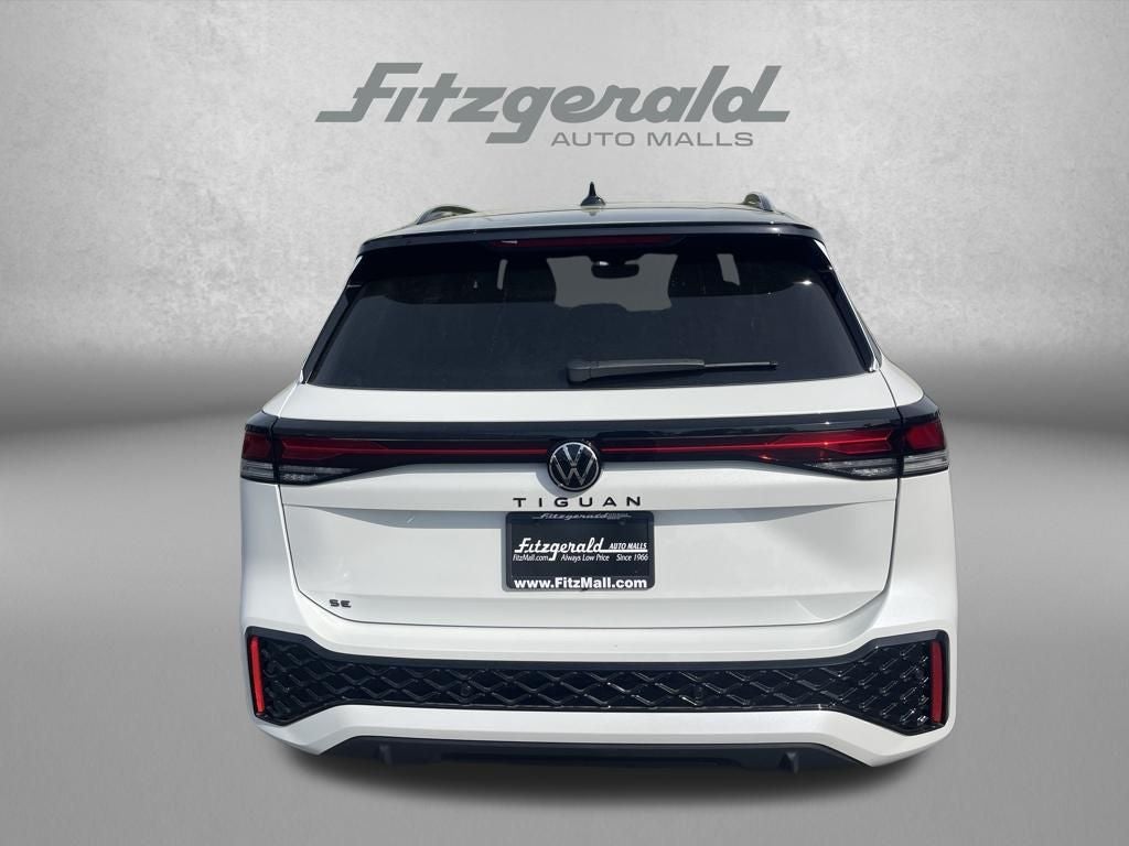 2026 Volkswagen Tiguan 2.0T SE R-Line Black