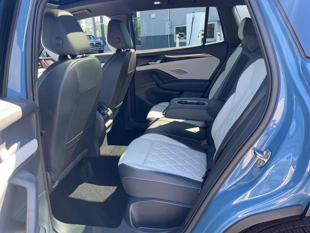2025 Volkswagen Tiguan 2.0T SEL R-Line