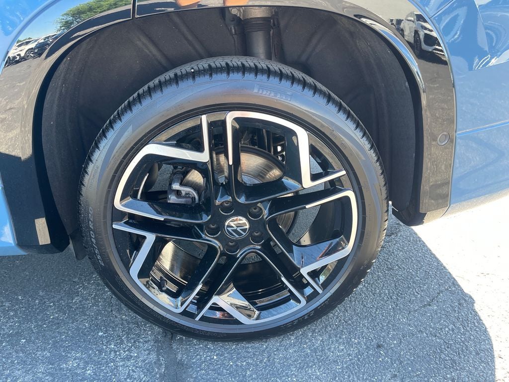 2025 Volkswagen Tiguan 2.0T SEL R-Line