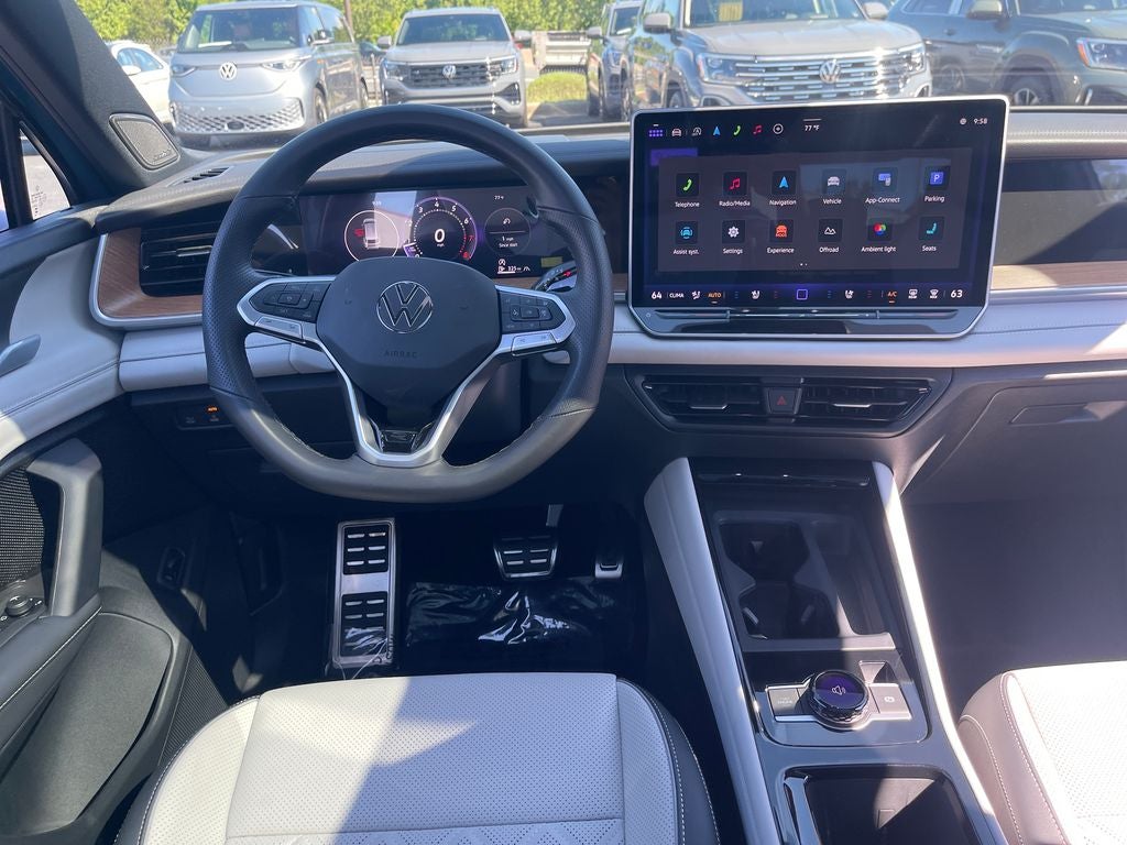 2025 Volkswagen Tiguan 2.0T SEL R-Line