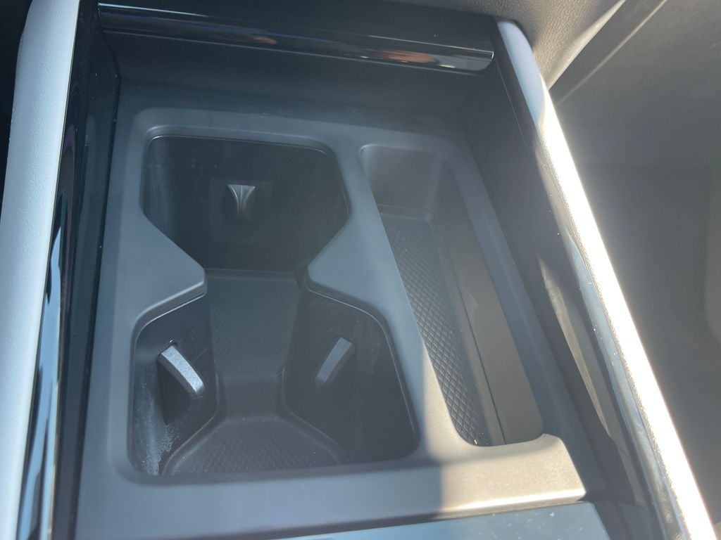 2025 Volkswagen Tiguan 2.0T SEL R-Line