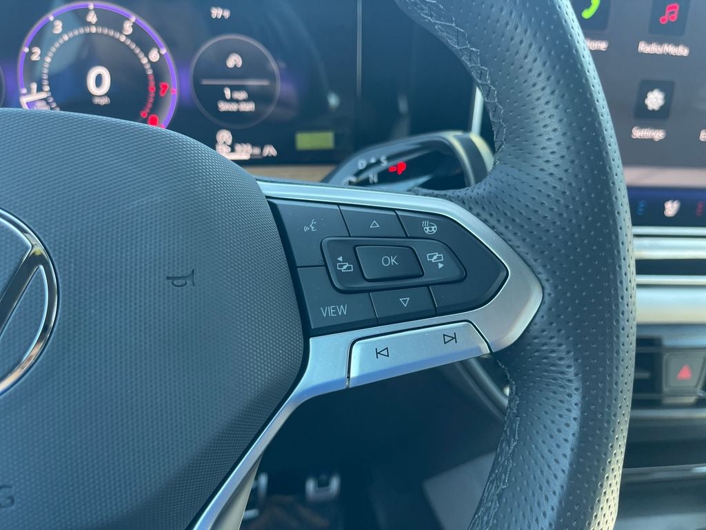 2025 Volkswagen Tiguan 2.0T SEL R-Line