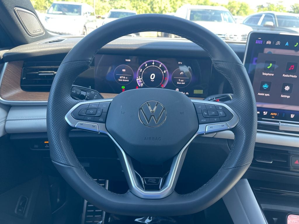2025 Volkswagen Tiguan 2.0T SEL R-Line