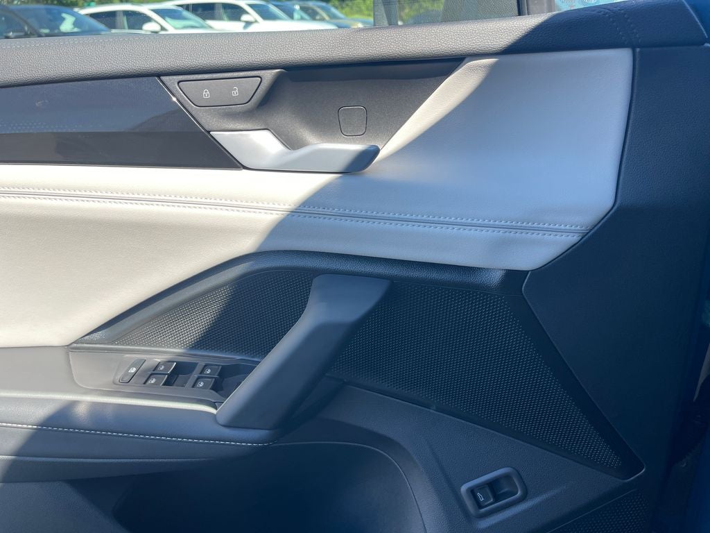 2025 Volkswagen Tiguan 2.0T SEL R-Line