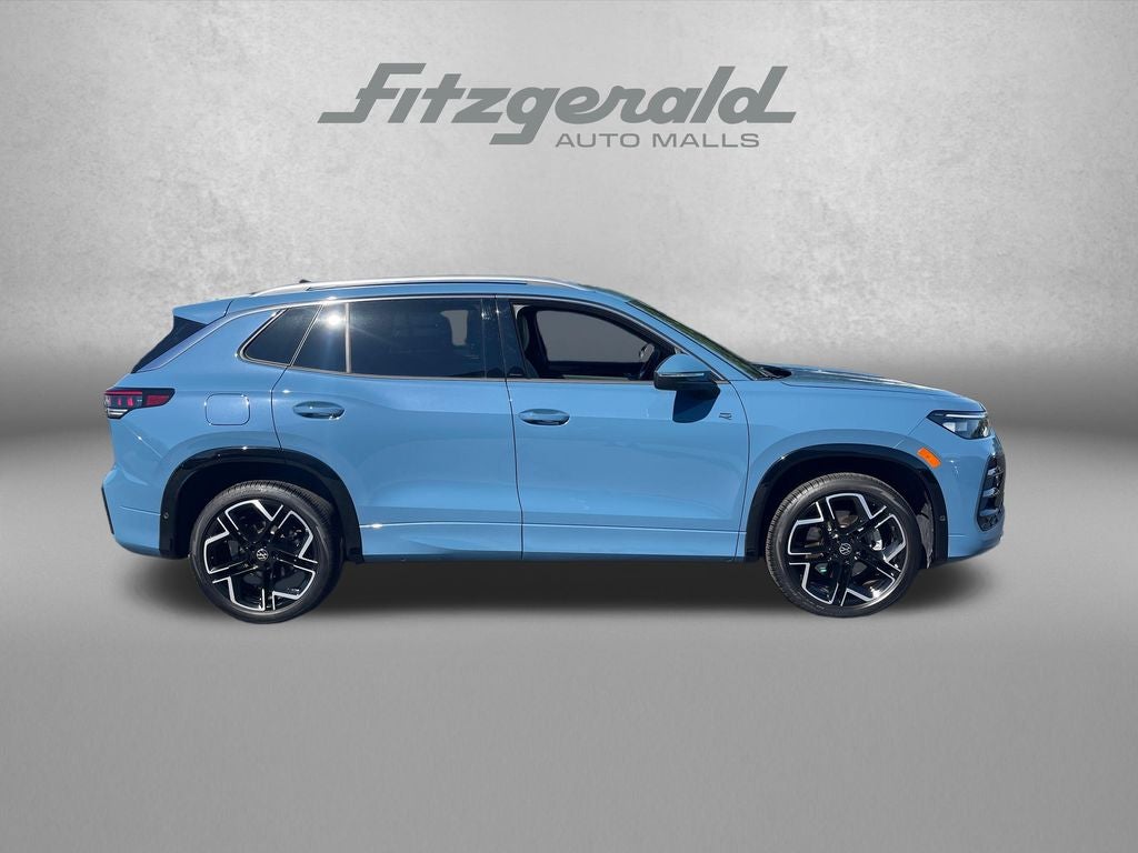 2025 Volkswagen Tiguan 2.0T SEL R-Line