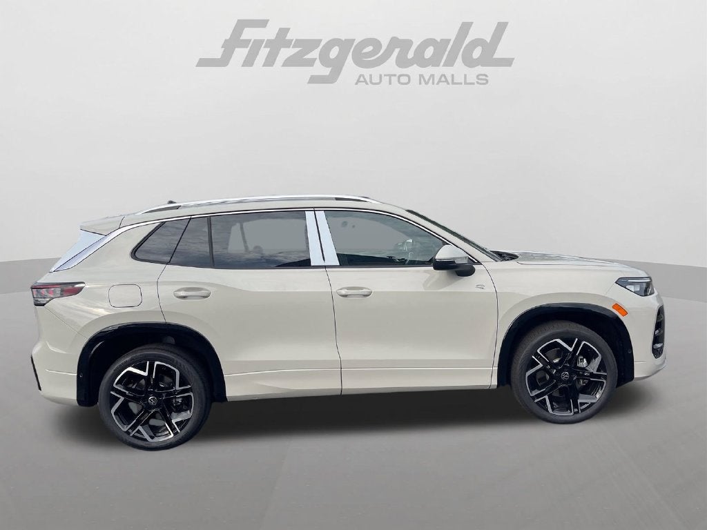 2026 Volkswagen Tiguan 2.0T SEL R-Line