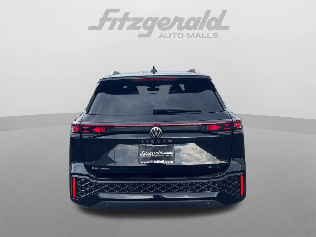 2026 Volkswagen Tiguan 2.0T SEL R-Line