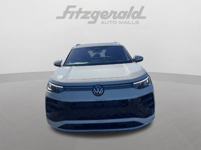 2026 Volkswagen Tiguan SEL R-Line Turbo