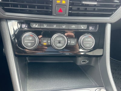 2019 Volkswagen Jetta R-Line