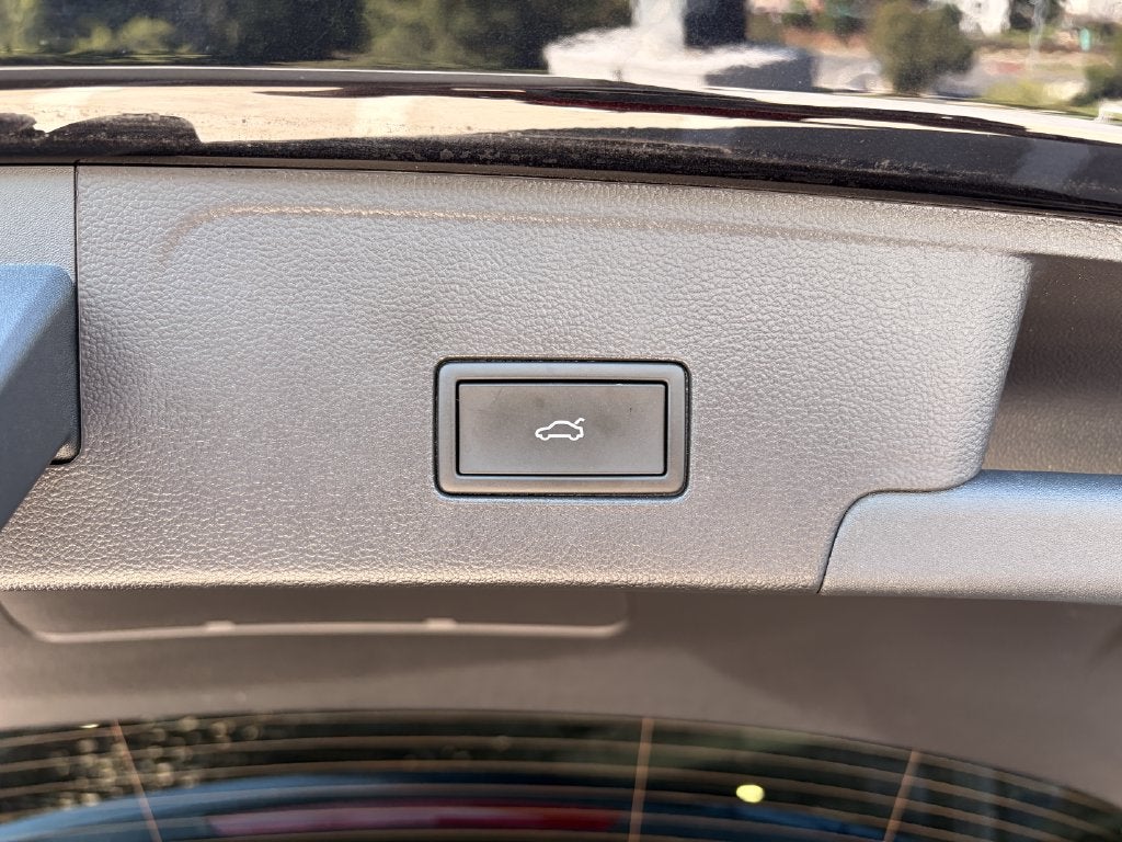 2026 Volkswagen Atlas Cross Sport SE w/Technology