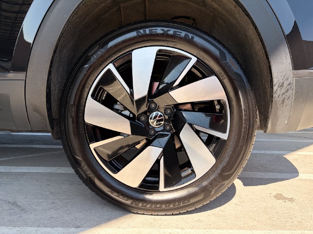 2026 Volkswagen Atlas Cross Sport SE w/Technology