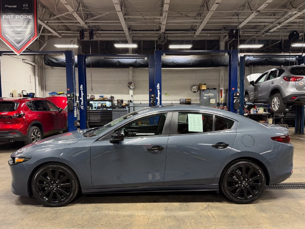 2023 Mazda Mazda3 2.5 S Carbon Edition