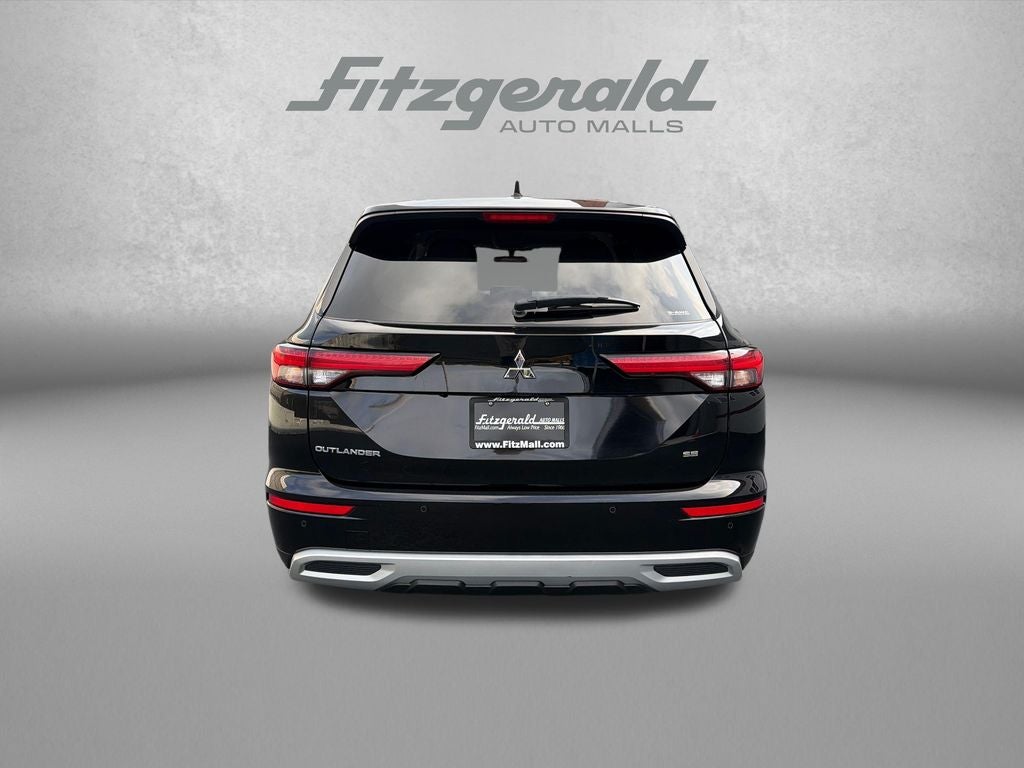 2024 Mitsubishi Outlander SE