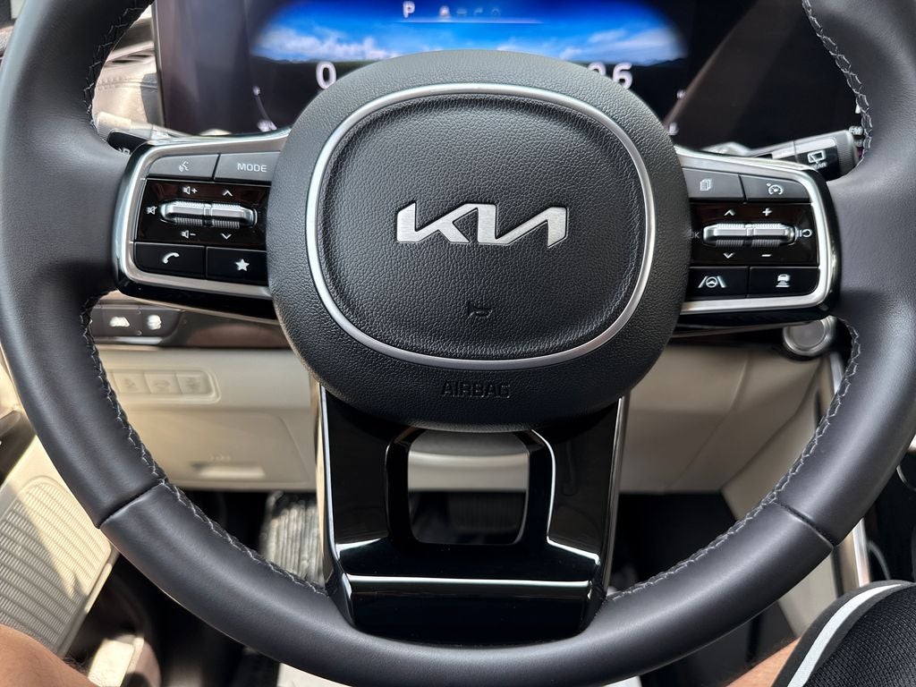 2024 Kia Carnival SX