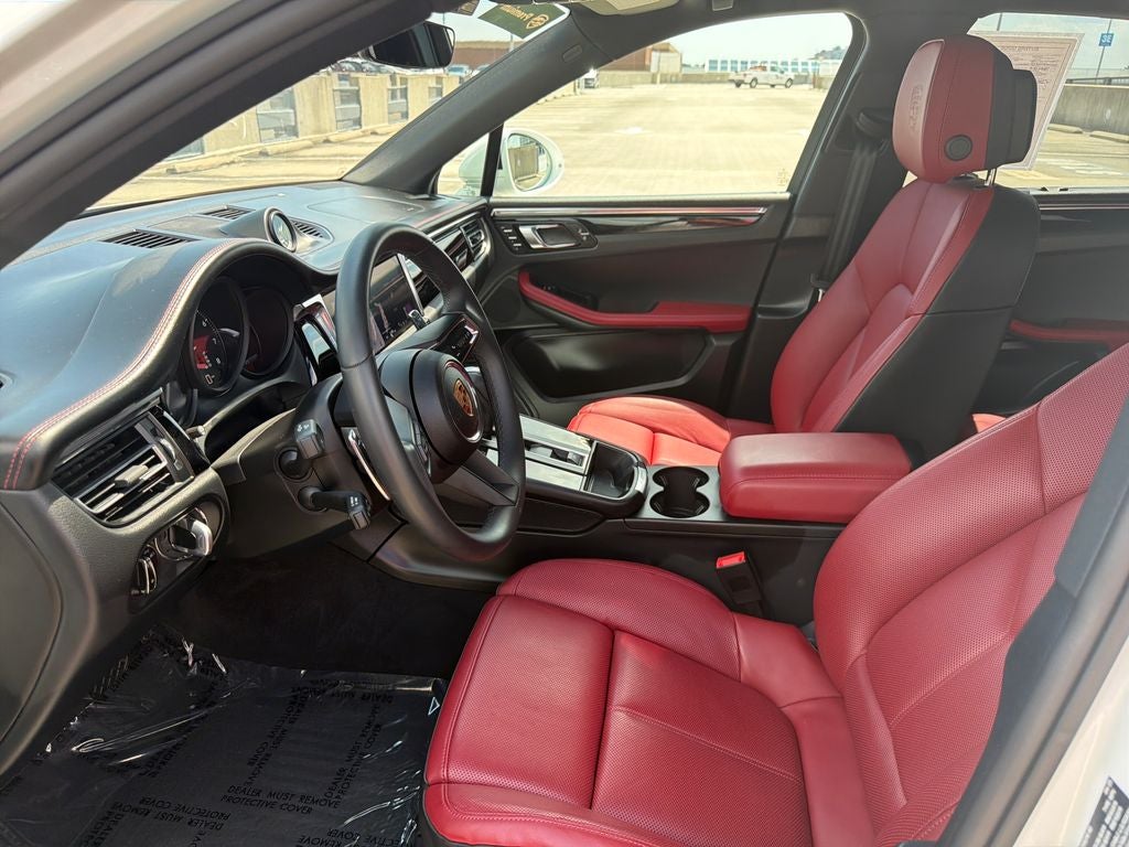 2025 Porsche Macan AWD