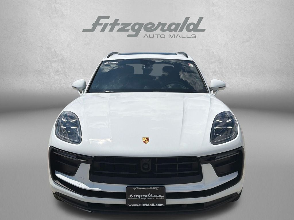 2025 Porsche Macan AWD