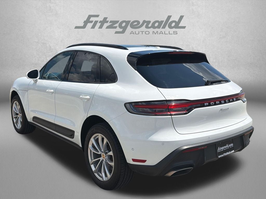 2025 Porsche Macan AWD