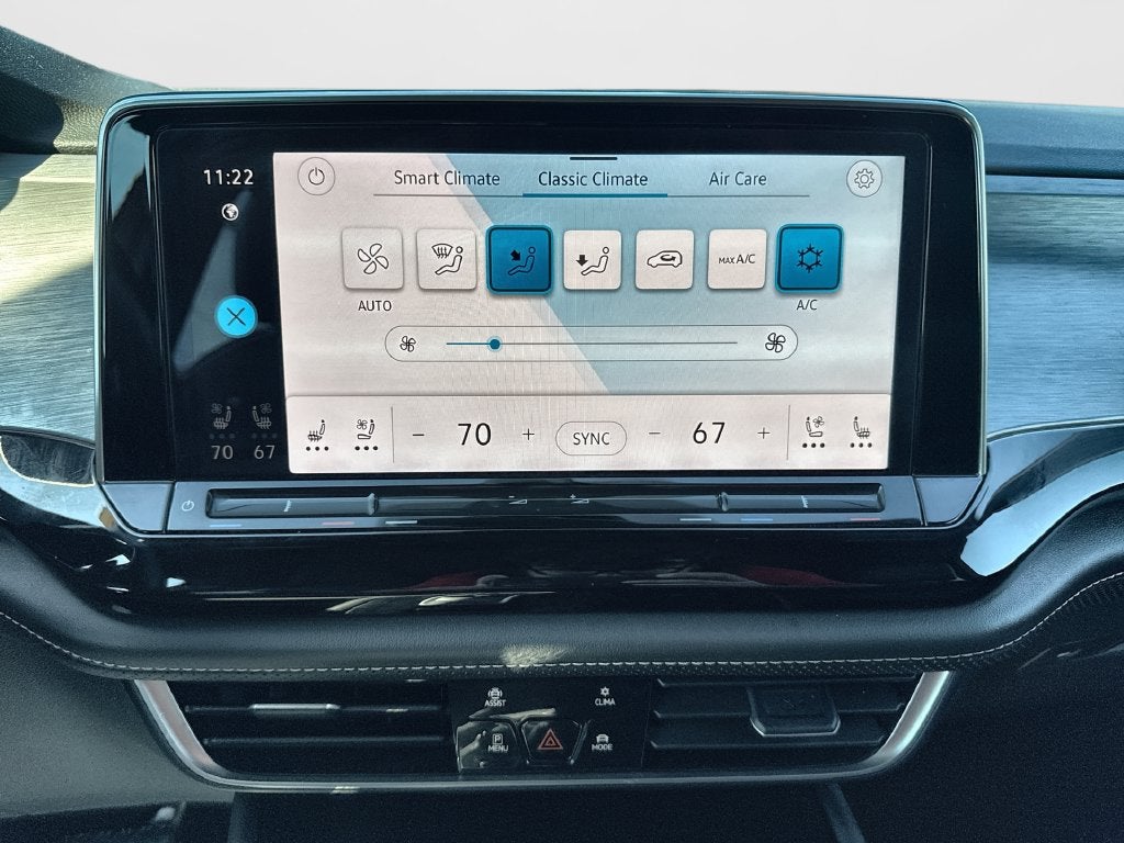 2024 Volkswagen Atlas Cross Sport 2.0T SE w/Technology