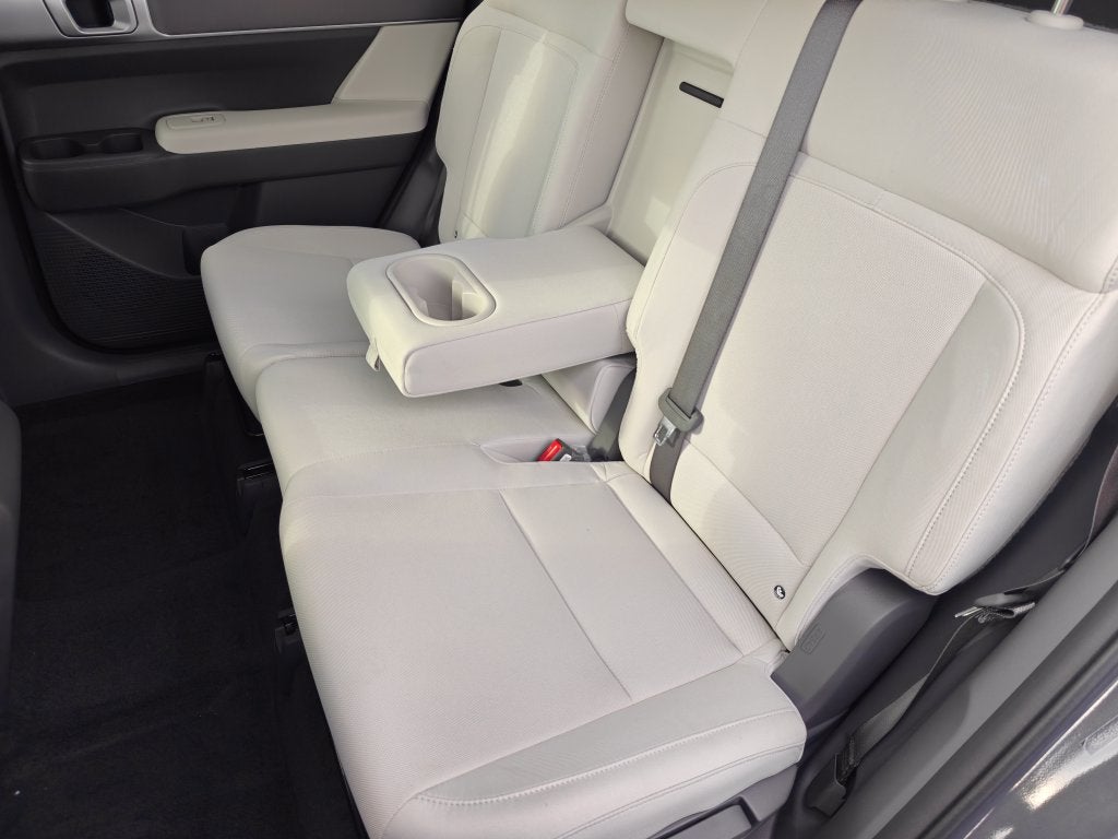2027 Hyundai Santa Fe SE FWD