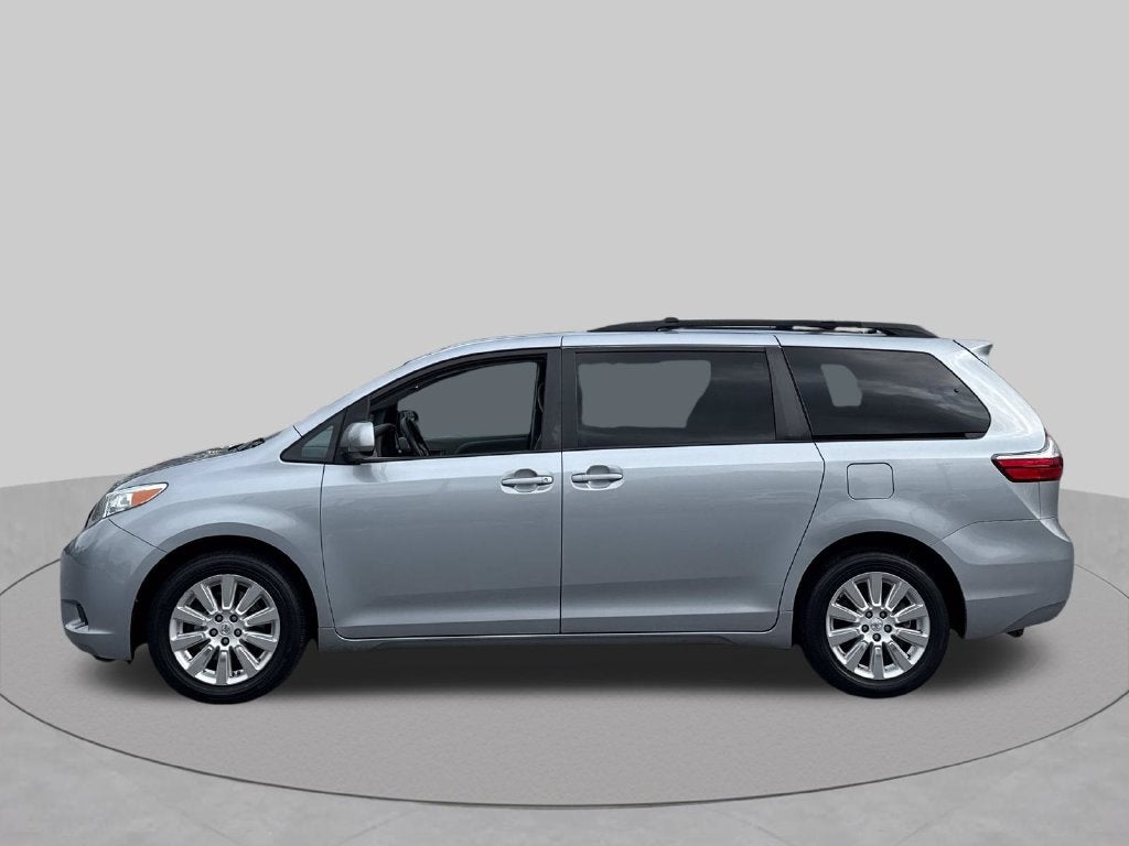 2015 Toyota Sienna LE 7 Passenger