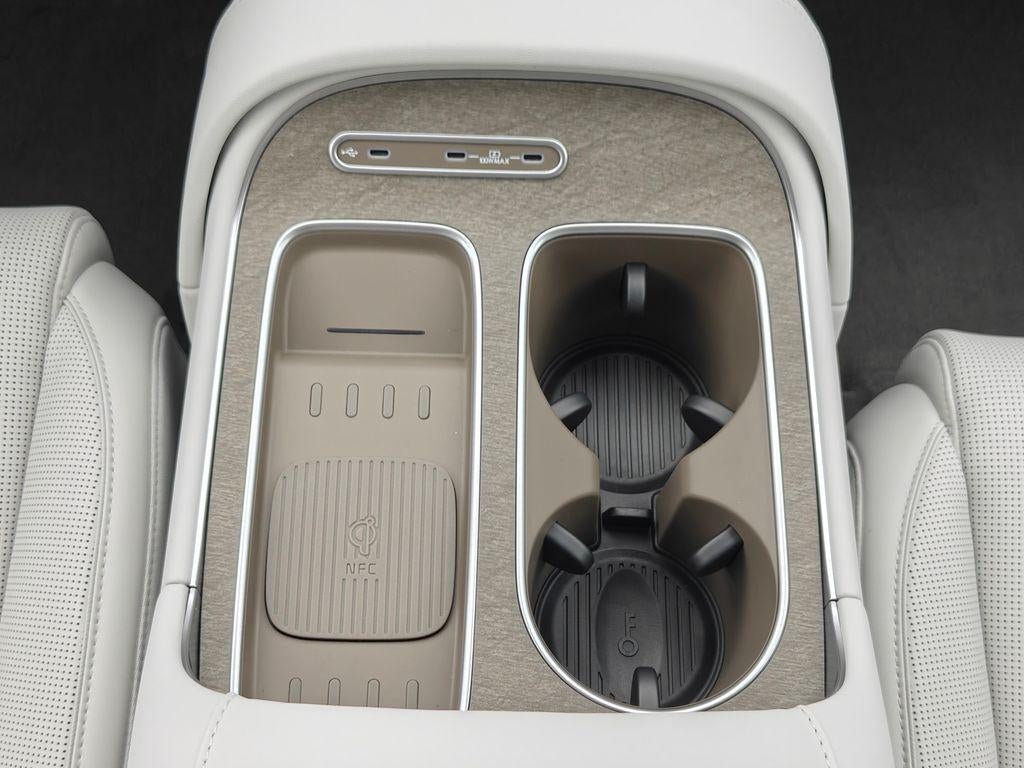 2027 Hyundai Palisade Hybrid SEL Premium 7P