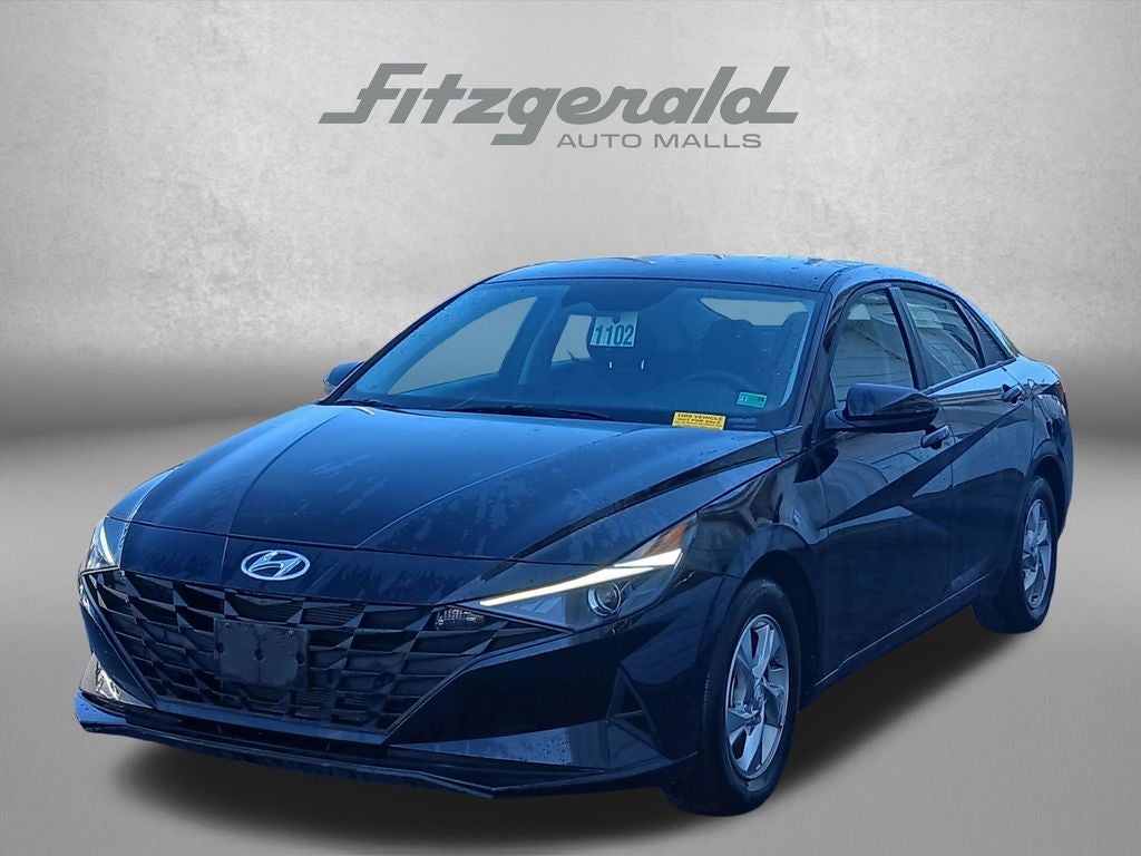 2023 Hyundai Elantra SE