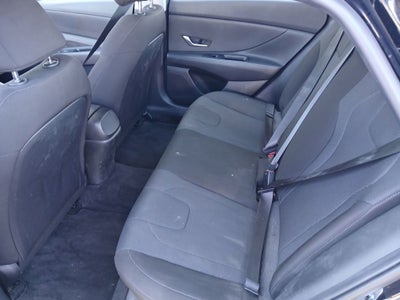 2023 Hyundai Elantra SE