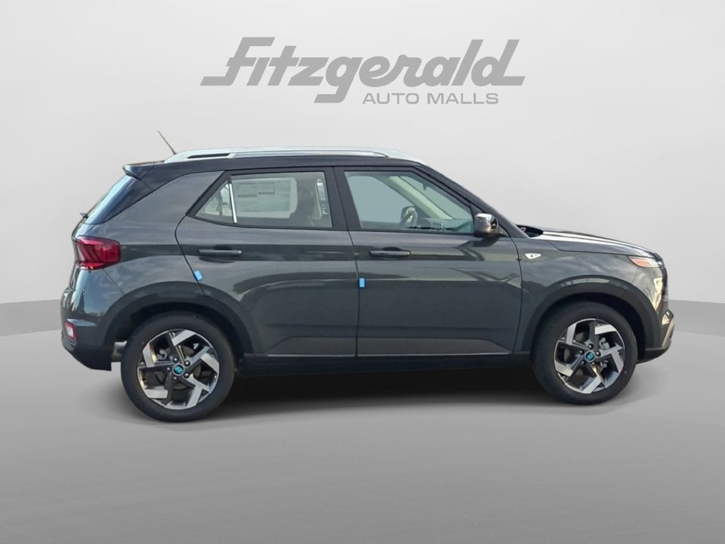 2026 Hyundai Venue SEL w/Two-Tone Roof