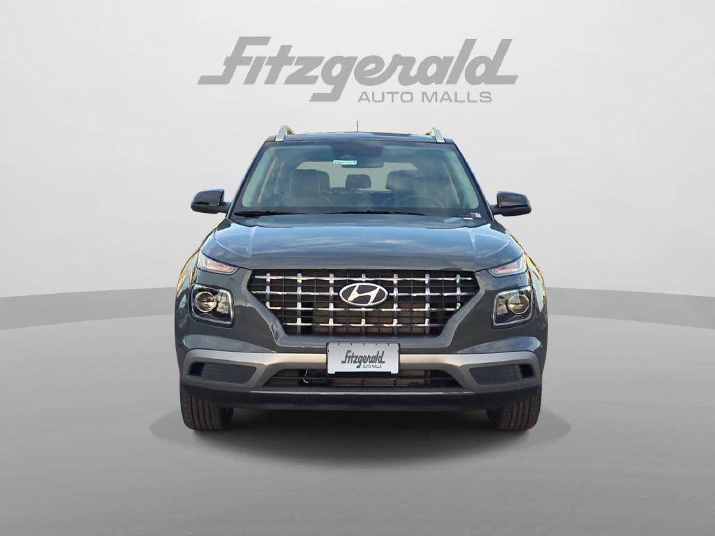 2026 Hyundai Venue SEL w/Two-Tone Roof