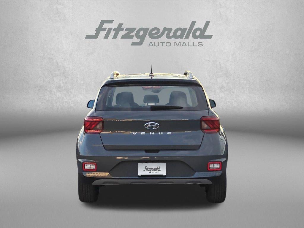 2026 Hyundai Venue SEL w/Two-Tone Roof