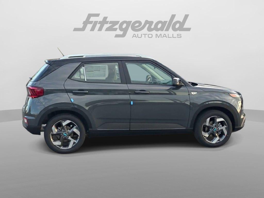 2026 Hyundai Venue SEL w/Two-Tone Roof
