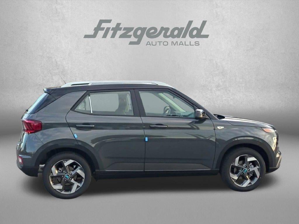 2026 Hyundai Venue SEL w/Two-Tone Roof
