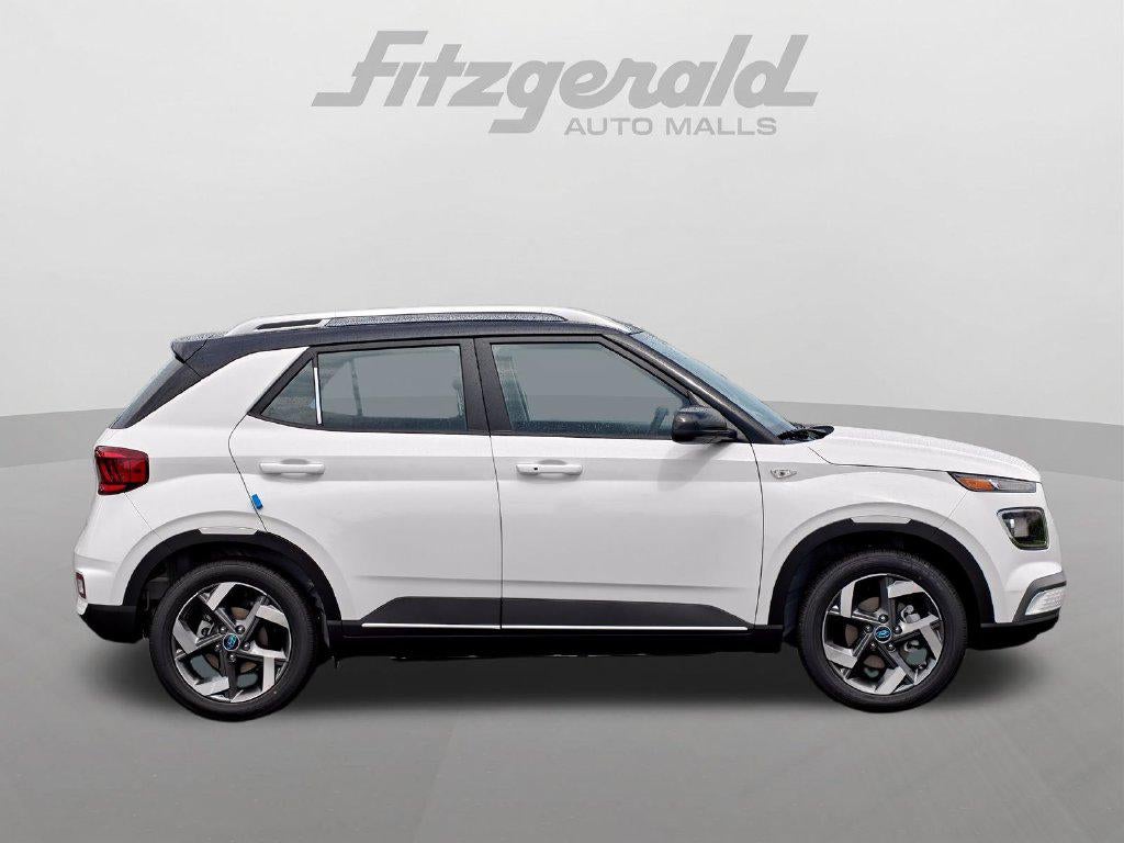2026 Hyundai Venue SEL w/Two-Tone Roof
