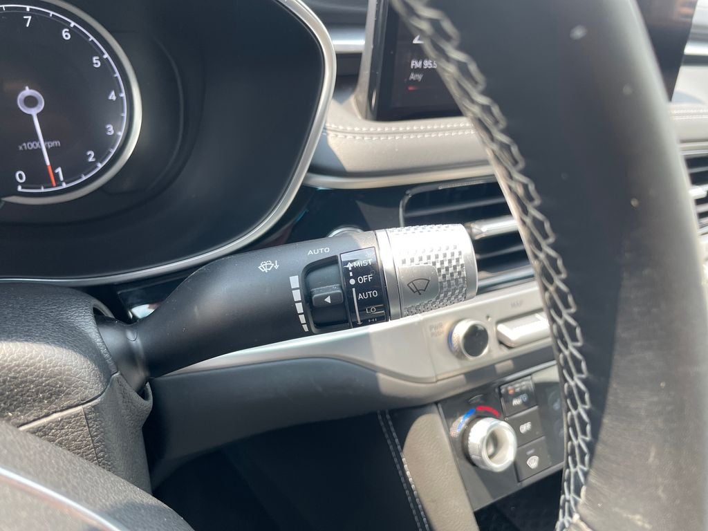 2025 Genesis G70 2.5T