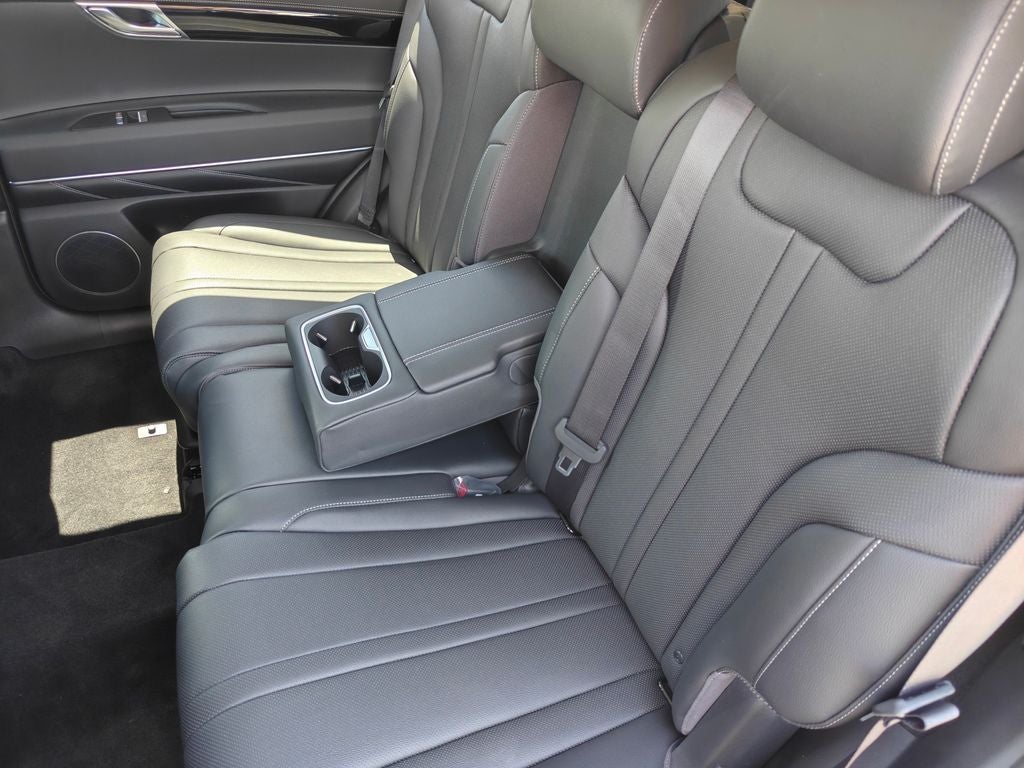 2027 Genesis GV80 2.5T