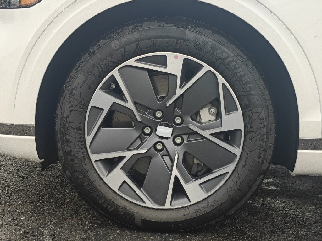 2027 Genesis Electrified GV70 19"