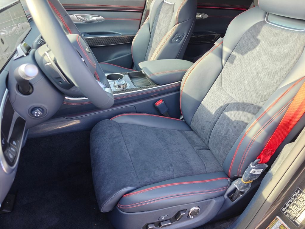 2027 Genesis GV70 3.5T Prestige Graphite