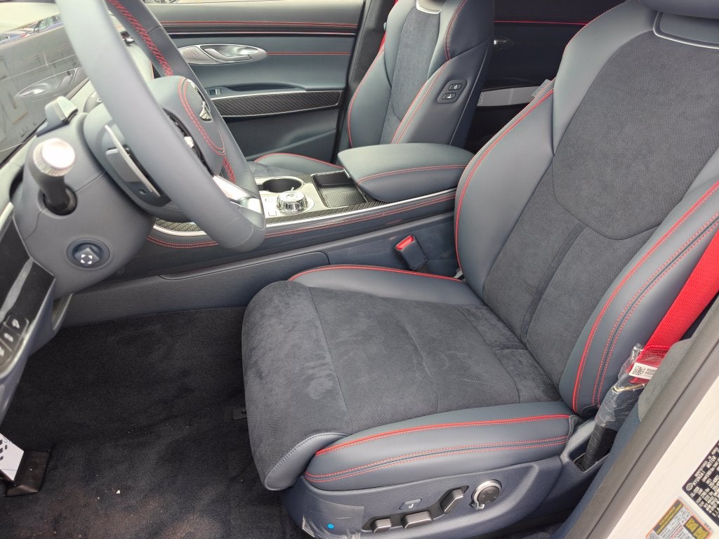 2027 Genesis GV70 3.5T Prestige Graphite