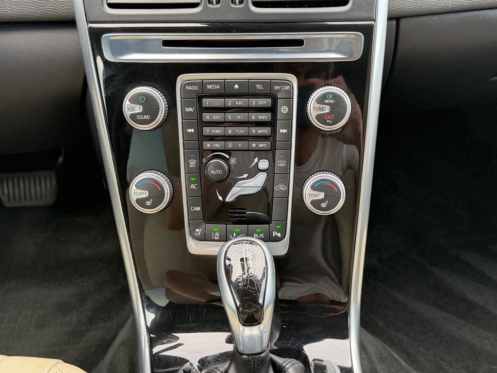 2016 Volvo XC60 T5 Platinum