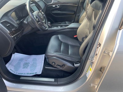 2019 Volvo XC90 T6 Momentum