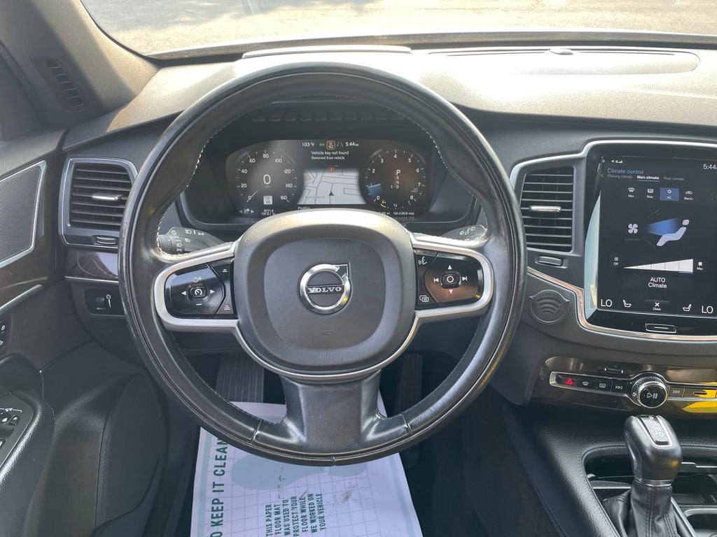2019 Volvo XC90 T6 Momentum