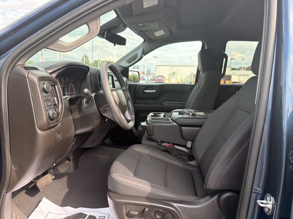 2023 Chevrolet Silverado Custom