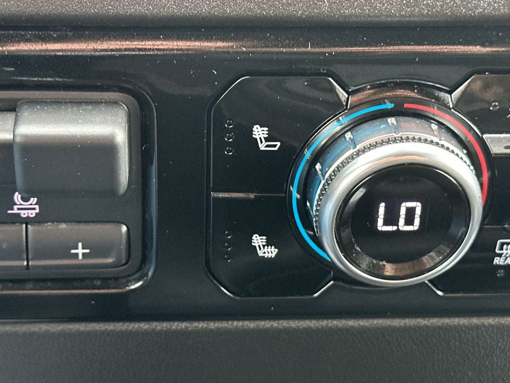 2025 GMC Sierra SLT