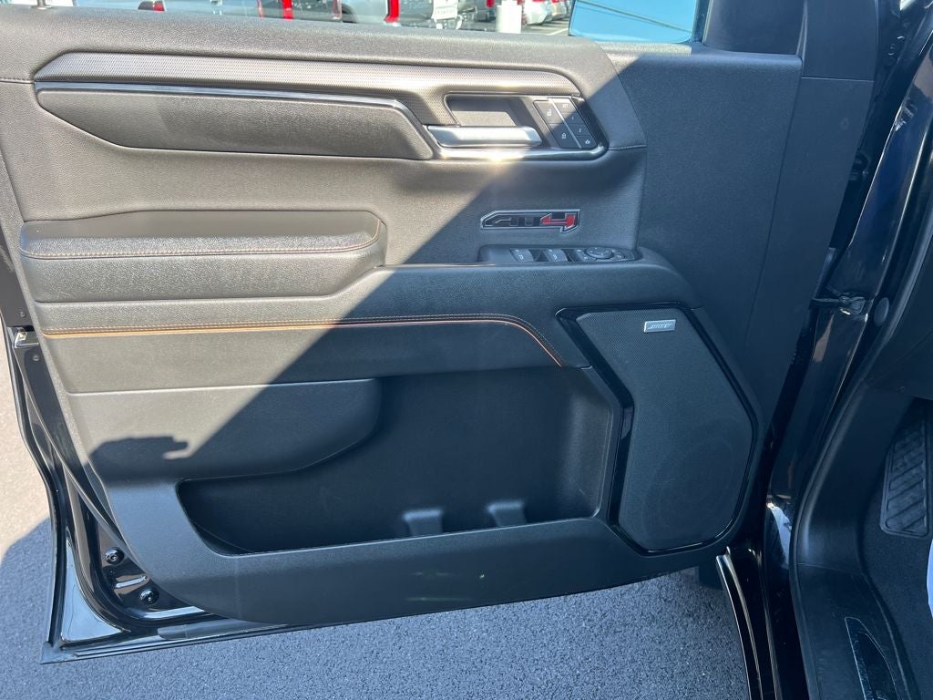 2023 GMC Sierra AT4