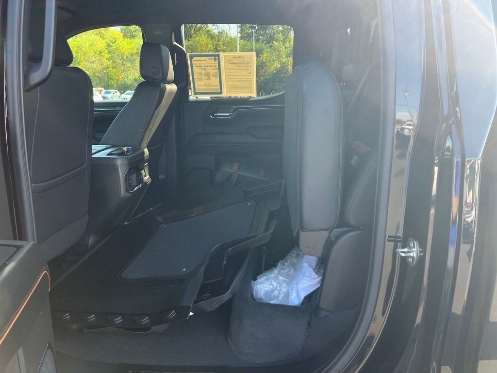 2023 GMC Sierra AT4