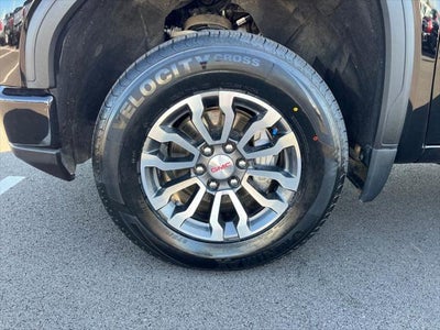 2023 GMC Sierra AT4