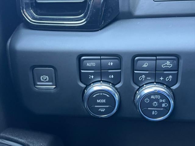2023 GMC Sierra AT4