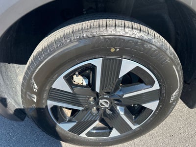 2025 Nissan Kicks MPV SV